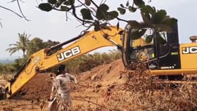 ಅಕ್ರಮ ಗಣಿಗಾರಿಕೆ ನಿಲ್ಲಿಸದ್ದಕ್ಕೆ ರಣಚಂಡಿಯಾದ ಮಹಿಳಾ ಅಧಿಕಾರಿ