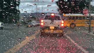 ಕರ್ನಾಟಕ ಹವಾಮಾನ ವರದಿ: ರಾಜ್ಯದಲ್ಲಿ ಗುಡುಗು ಸಹಿತ ಸಾಧಾರಣ ಮಳೆ; 3 ಜಿಲ್ಲೆಗಳಿಗೆ ಯೆಲ್ಲೋ ಅಲರ್ಟ್​