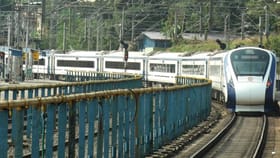 ಮಂಗಳೂರಿನಲ್ಲಿ ನಿಲ್ಲದ ವಂದೇ ಭಾರತ್ ರೈಲು​​: ಕರಾವಳಿಗರು ಆಕ್ರೋಶ