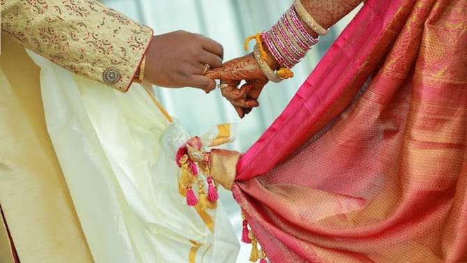 ಪತಿ ಹಣೆಗೆ ಗನ್ ಇಟ್ಟು ನವ ವಧುವನ್ನು ಅಪಹರಿಸಿದ ಮಾಜಿ ಪ್ರೇಮಿ