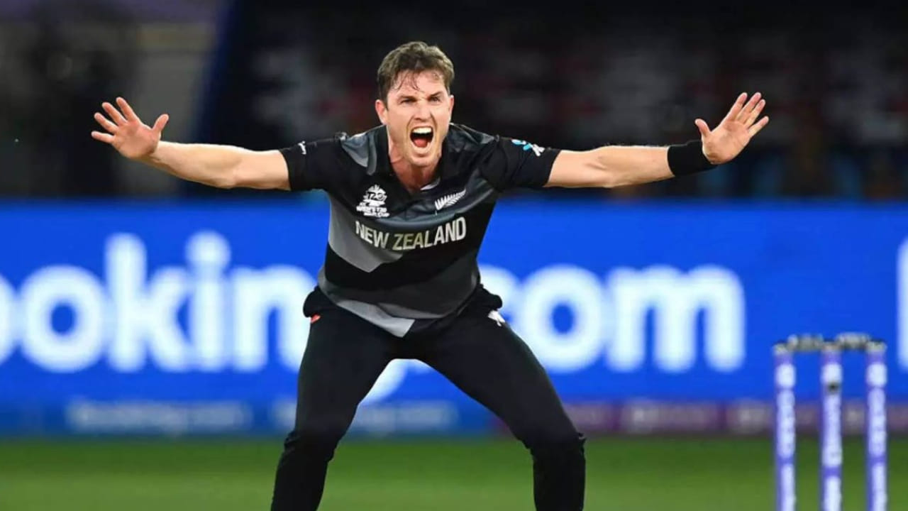 ನ್ಯೂಜಿಲೆಂಡ್ ಕೂಡ ಗಾಯದಿಂದಾಗಿ ಪ್ರಮುಖ ವೇಗದ ಬೌಲರ್ ಆಡಮ್ ಮಿಲ್ನೆ ಅವರನ್ನು ಕಳೆದುಕೊಂಡಿದೆ. ಎಡಗೈ ಮಂಡಿರಜ್ಜು ಗಾಯದಿಂದಾಗಿ ಬಳಲುತ್ತಿರುವ ಮಿಲ್ನೆ ಟಿ20 ವಿಶ್ವಕಪ್ನಿಂದ ಹೊರಬಿದ್ದಿದ್ದಾರೆ. ಅವರ ಬದಲಿಯಾಗಿ ಕೈಲ್ ಜೇಮಿಸನ್ ಅವರನ್ನು ತಂಡಕ್ಕೆ ಸೇರಿಸಿಕೊಳ್ಳಲಾಗಿದೆ.