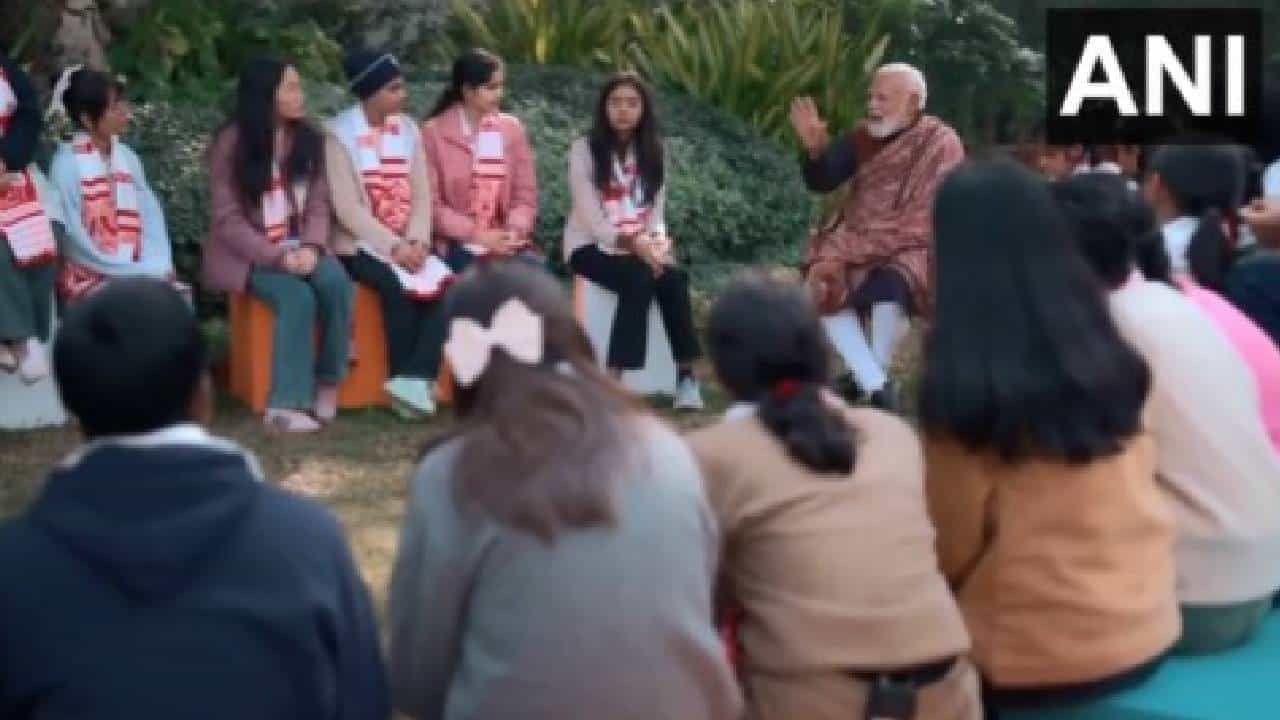 Pariksha Pe Charcha 2026: ಕನಸು ಕಾಣದಿರುವುದು ಒಂದು ಕ್ರೈಂ, ಕನಸ್ಸಿನ ಬಗ್ಗೆ ಮಾತನಾಡುವುದಲ್ಲ, ಸಫಲತೆಯ ಹಾದಿಯಲ್ಲಿ ಸಾಗಬೇಕು: ಮೋದಿ Pariksha Pe Charcha 2026: ಕನಸು ಕಾಣದಿರುವುದು ಒಂದು ಕ್ರೈಂ, ಕನಸ್ಸಿನ ಬಗ್ಗೆ ಮಾತನಾಡುವುದಲ್ಲ, ಸಫಲತೆಯ ಹಾದಿಯಲ್ಲಿ ಸಾಗಬೇಕು: ಮೋದಿ
