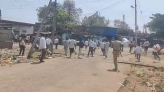 ಕಲ್ಲು ತೂರಾಟ ಕೇಸ್​: ಇಬ್ಬರು ಹಿಂದೂ ಕಾರ್ಯಕರ್ತರ ಬಂಧನ; ಮುತಾಲಿಕ್, ಕೆರೆಹಳ್ಳಿಗೆ ನಿರ್ಬಂಧ