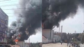 ಭಾರೀ ಅಗ್ನಿ ಅವಘಡ:20 ಕೋಟಿ ರೂ.ಹೆಚ್ಚು ಮೌಲ್ಯದ ವಸ್ತುಗಳು ಭಸ್ಮ