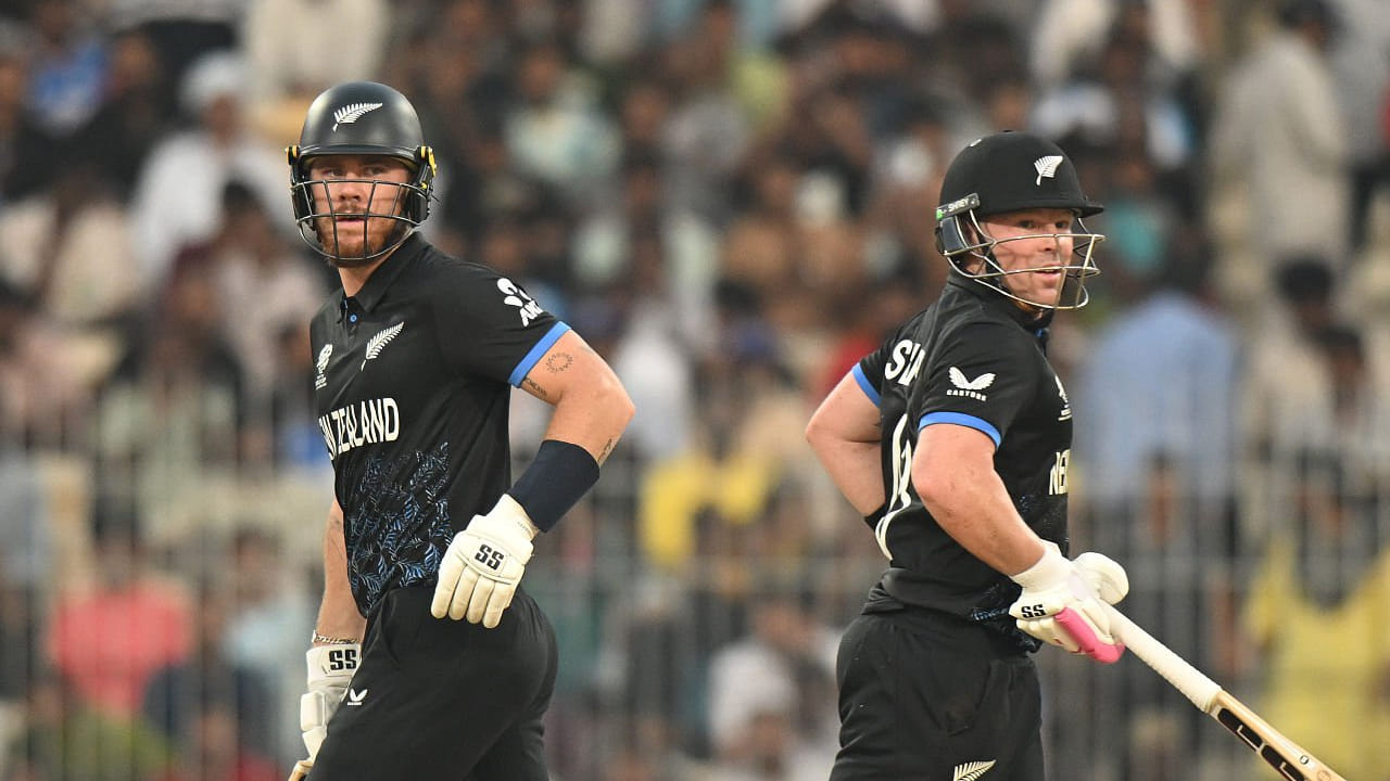 ಇನ್ನು ಪವರ್ ಪ್ಲೇ ಬಳಿಕ ಕೂಡ ಸಿಡಿಲಬ್ಬರ ಮುಂದುವರೆಸಿದ ಫಿನ್ ಅಲೆನ್ 50 ಎಸೆತಗಳಲ್ಲಿ 5 ಭರ್ಜರಿ ಸಿಕ್ಸರ್ ಹಾಗೂ 5 ಫೋರ್ ಗಳೊಂದಿಗೆ ಅಜೇಯ 84 ರನ್ ಬಾರಿಸಿದರು. ಮತ್ತೊಂದೆಡೆ ಟಿಮ್ ಸೈಫರ್ಟ್ 42 ಎಸೆತಗಳಲ್ಲಿ 3 ಸಿಕ್ಸ್ ಹಾಗೂ 12 ಫೋರ್ ಗಳೊಂದಿಗೆ ಅಜೇಯ 89 ರನ್ ಚಚ್ಚಿದರು.