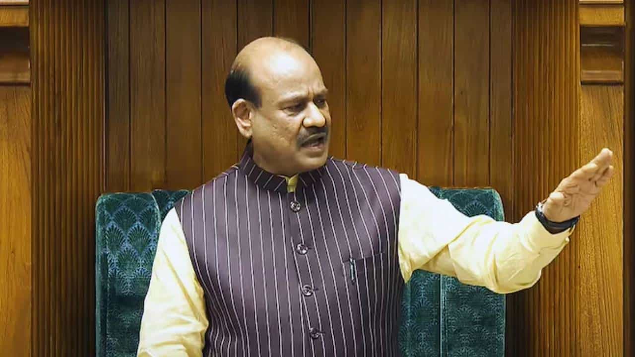 ಸಂಸತ್ತಿನಲ್ಲಿ ರಾಜಕೀಯ ಸಮರ, ಮಾರ್ಚ್ 9ರಂದು ಸ್ಪೀಕರ್ ಓಂ ಬಿರ್ಲಾ ವಿರುದ್ಧ ಅವಿಶ್ವಾಸ ನಿರ್ಣಯ ಮಂಡನೆ ಸಾಧ್ಯತೆ ಸಂಸತ್ತಿನಲ್ಲಿ ರಾಜಕೀಯ ಸಮರ, ಮಾರ್ಚ್ 9ರಂದು ಸ್ಪೀಕರ್ ಓಂ ಬಿರ್ಲಾ ವಿರುದ್ಧ ಅವಿಶ್ವಾಸ ನಿರ್ಣಯ ಮಂಡನೆ ಸಾಧ್ಯತೆ