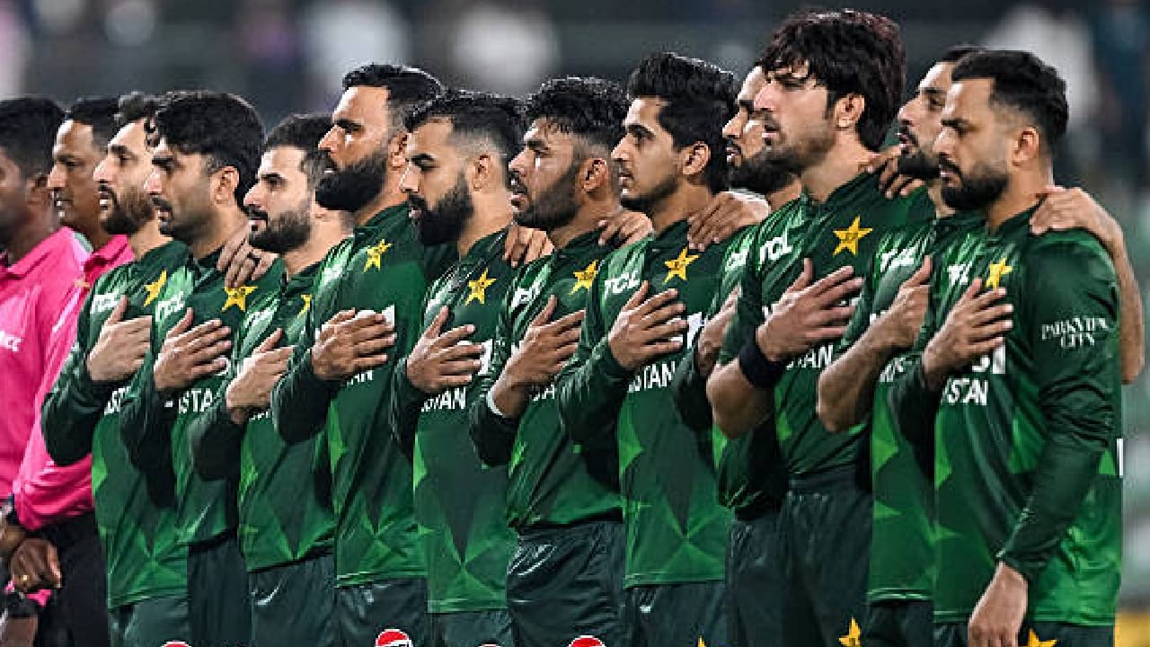 ಪಾಕಿಸ್ತಾನ್ ಟಿ20 ತಂಡ: ಸಲ್ಮಾನ್ ಅಲಿ ಅಘಾ (ನಾಯಕ), ಅಬ್ರಾರ್ ಅಹ್ಮದ್, ಬಾಬರ್ ಆಝಂ, ಫಹೀಮ್ ಅಶ್ರಫ್, ಫಖರ್ ಝಮಾನ್, ಖ್ವಾಜಾ ಮೊಹಮ್ಮದ್ ನಫಾಯ್ (ವಿಕೆಟ್ ಕೀಪರ್), ಮೊಹಮ್ಮದ್ ನವಾಝ್, ಮೊಹಮ್ಮದ್ ಸಲ್ಮಾನ್ ಮಿರ್ಝ, ನಸೀಮ್ ಶಾ, ಸಾಹಿಬ್ಝಾದ ಫರ್ಹಾನ್ (ವಿಕೆಟ್ ಕೀಪರ್), ಸೈಮ್ ಅಯ್ಯೂಬ್, ಶಾಹೀನ್ ಶಾ ಅಫ್ರಿದಿ, ಉಸ್ಮಾನ್ ತಾರಿಖ್, ಶಾದಾಬ್ ಖಾನ್, ಉಸ್ಮಾನ್ ಖಾನ್ (ವಿಕೆಟ್ ಕೀಪರ್).