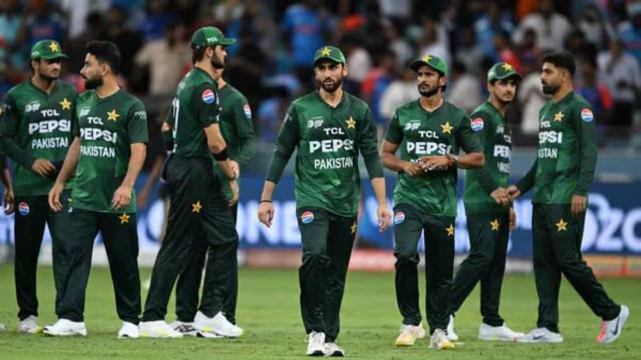 PAK vs SL: ಟಿ20 ವಿಶ್ವಕಪ್ನಿಂದ ಹೊರಬಿದ್ದ ‘ಪ್ಯಾಕಿ’ಸ್ತಾನ; ಕಿವೀಸ್ಗೆ ಸೆಮೀಸ್ ಟಿಕೆಟ್ PAK vs SL: ಟಿ20 ವಿಶ್ವಕಪ್ನಿಂದ ಹೊರಬಿದ್ದ ‘ಪ್ಯಾಕಿ’ಸ್ತಾನ; ಕಿವೀಸ್ಗೆ ಸೆಮೀಸ್ ಟಿಕೆಟ್