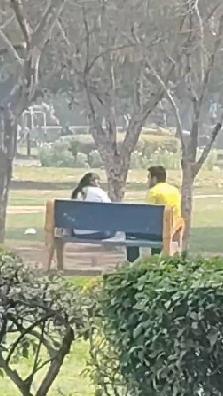 ಪಾರ್ಕ್​​ನಲ್ಲಿ ಗರ್ಲ್​​ಫ್ರೆಂಡ್ ಕೆನ್ನೆಗೆ ಹಲವು ಬಾರಿ ಹೊಡೆದ ವ್ಯಕ್ತಿ