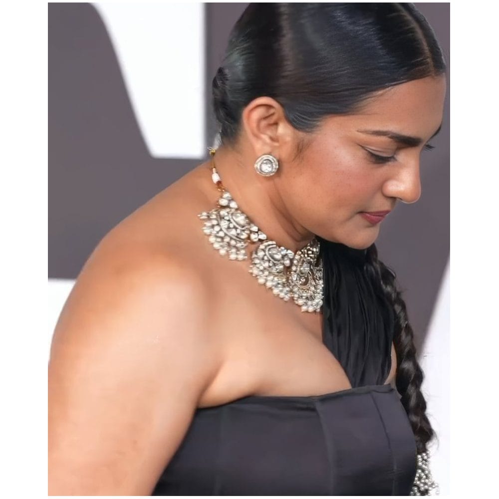 ನಟಿಯರು ಲುಕ್ ಬಗ್ಗೆ ಸಾಕಷ್ಟು ಗಮನ ಹರಿಸುತ್ತಾರೆ. ಇದರಲ್ಲಿ ಕೊಂಚ ವ್ಯತ್ಯಾಸ ಆದರೂ ಟ್ರೋಲ್​​ಗೆ ಒಳಗಾಗಬೇಕಾಗುತ್ತದೆ. ಈಗ ನಟಿಯ ದೇಹದ ತೂಕ ಹೆಚ್ಚಿದ್ದಕ್ಕೆ ಅನೇಕರು ಟೀಕೆ ಮಾಡಿದ್ದಾರೆ. ಆದರೆ, ಇದಕ್ಕೆ ಪಾರ್ವತಿ ತಲೆಕೆಡಿಸಿಕೊಂಡಿಲ್ಲ. 