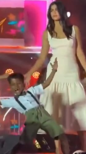 ಪುಟ್ಟ ಬಾಲಕನ ಡ್ಯಾನ್ಸ್ ನೋಡಿ ಪೂಜಾ ಹೆಗ್ಡೆ ಶಾಕ್ ಆದರು: ವಿಡಿಯೋ