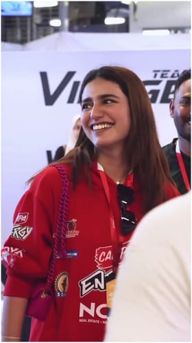 ಪ್ರಿಯಾ ವಾರಿಯರ್​​ಗೆ ಅಜಿತ್ ಪ್ರೀತಿಯ ಹಗ್