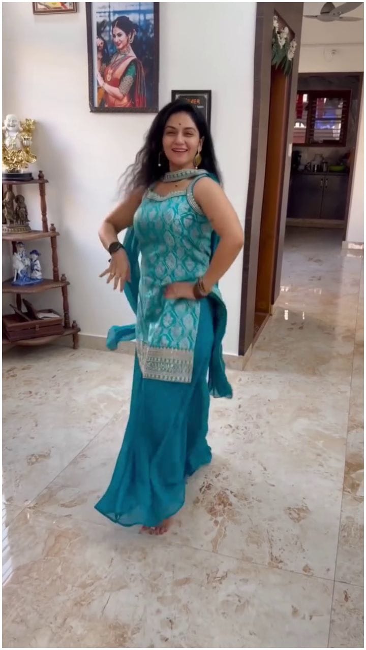 ಟ್ರೆಂಡಿಂಗ್ ಹಾಡಿಗೆ ಡ್ಯಾನ್ಸ್ ಮಾಡಿದ ‘ಅಮೃತವರ್ಷಿಣಿ’ ರಜಿನಿ