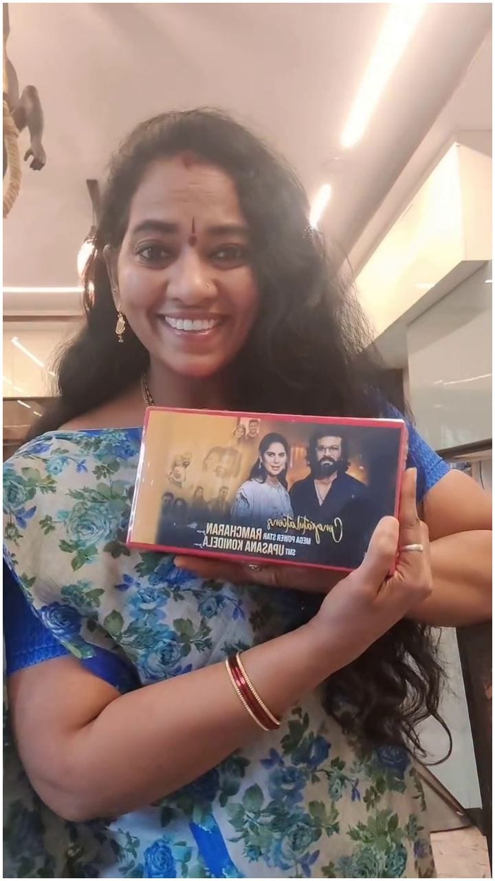 ಮಗು ಹುಟ್ಟಿದ ಖುಷಿಗೆ ಫ್ಯಾನ್ಸ್​​ಗೆ ಸ್ವೀಟ್ ಕೊಟ್ಟ ರಾಮ್ ಚರಣ್