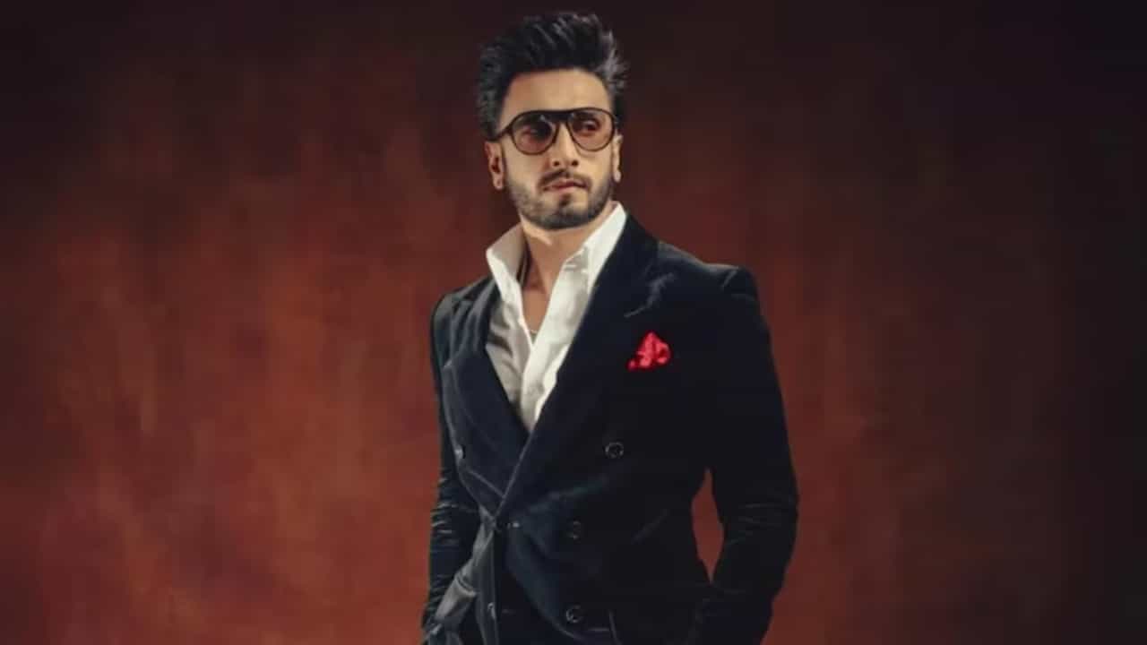 ಮತ್ತೆ ಬಂತು ಬೆದರಿಕೆ: ರಣ್ವೀರ್ ಸಿಂಗ್-ದೀಪಿಕಾಗೆ ಭದ್ರತೆ ಹೆಚ್ಚಳ ಮತ್ತೆ ಬಂತು ಬೆದರಿಕೆ: ರಣ್ವೀರ್ ಸಿಂಗ್-ದೀಪಿಕಾಗೆ ಭದ್ರತೆ ಹೆಚ್ಚಳ