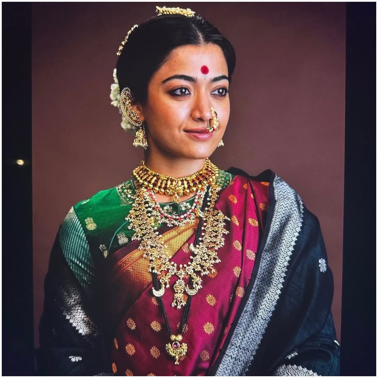 ರಶ್ಮಿಕಾ ಮಂದಣ್ಣ ಅವರು ಮುಟ್ಟಿದ್ದೆಲ್ಲವೂ ಚಿನ್ನ ಆಗುತ್ತಿದೆ. ದಕ್ಷಿಣ ಭಾರತದ ಚಿತ್ರರಂಗದಲ್ಲಿ ಮಾತ್ರವಲ್ಲದೇ ಬಾಲಿವುಡ್​​ನಲ್ಲಿ ಕೂಡ ಅವರು ಬಹುಬೇಡಿಕೆಯ ನಟಿಯಾಗಿ ಗುರುತಿಸಿಕೊಂಡಿದ್ದಾರೆ.