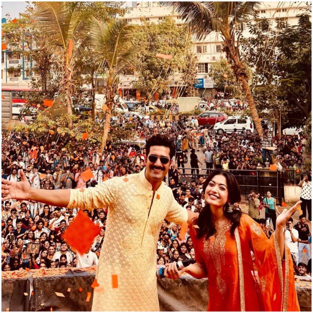 ‘ಛಾವ’ ಸಿನಿಮಾದಲ್ಲಿ ವಿಕ್ಕಿ ಕೌಶಲ್ ಅವರು ಛತ್ರಪತಿ ಸಂಭಾಜಿ ಮಹಾರಾಜ್ ಪಾತ್ರ ಮಾಡಿದ್ದರೆ, ರಶ್ಮಿಕಾ ಮಂದಣ್ಣ ಅವರು ಯೇಸುಬಾಯಿ ಪಾತ್ರವನ್ನು ಮಾಡಿ ಅಭಿಮಾನಿಗಳ ಮನ ಗೆದ್ದರು.