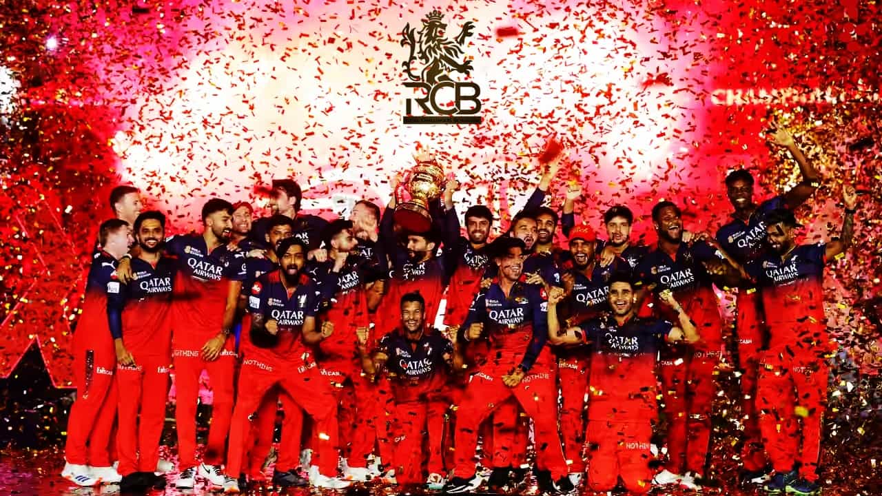 RCB ತಂಡ ಮಾರಾಟಕ್ಕಿದೆ... ಇಷ್ಟು ಕೋಟಿ ಇದ್ದರೆ ನೀವು ಸಹ ಖರೀದಿಸಬಹುದು! RCB ತಂಡ ಮಾರಾಟಕ್ಕಿದೆ... ಇಷ್ಟು ಕೋಟಿ ಇದ್ದರೆ ನೀವು ಸಹ ಖರೀದಿಸಬಹುದು!