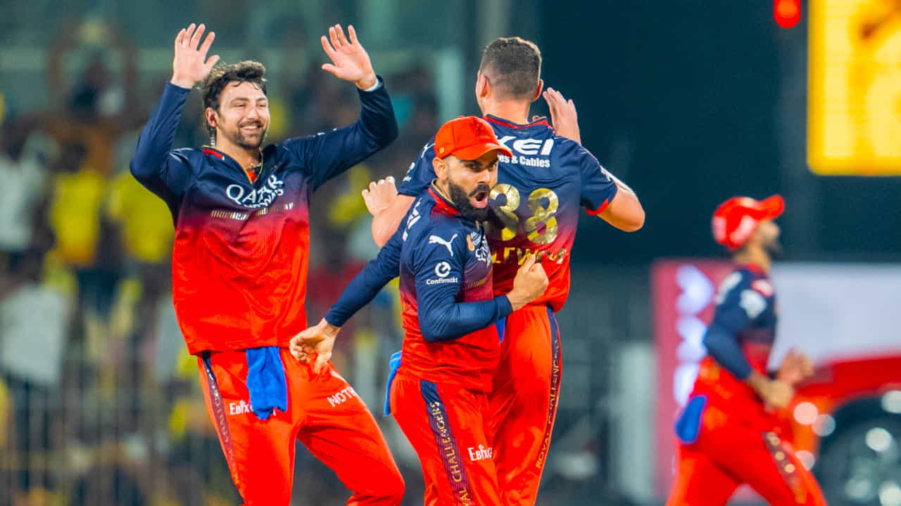 IPL 2026: ಬೆಂಗಳೂರಿನಲ್ಲೇ ನಡೆಯಲಿವೆ ಆರ್ಸಿಬಿ ಪಂದ್ಯಗಳು; ಗ್ರೀನ್ ಸಿಗ್ನಲ್ ನೀಡಿದ ಸರ್ಕಾರ IPL 2026: ಬೆಂಗಳೂರಿನಲ್ಲೇ ನಡೆಯಲಿವೆ ಆರ್ಸಿಬಿ ಪಂದ್ಯಗಳು; ಗ್ರೀನ್ ಸಿಗ್ನಲ್ ನೀಡಿದ ಸರ್ಕಾರ