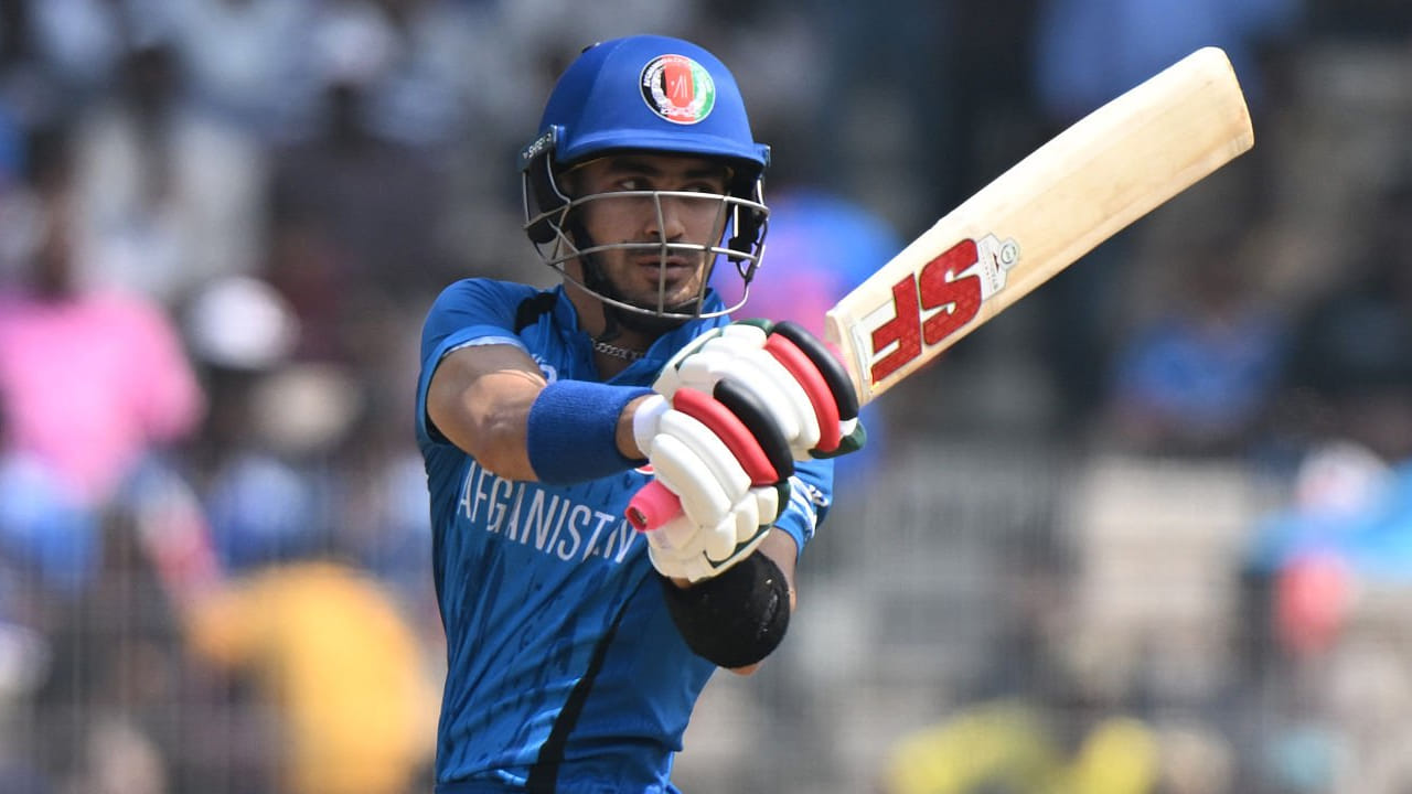 ಅಹಮದಾಬಾದ್ ನಲ್ಲಿ ನಡೆದ ಸೌತ್ ಆಫ್ರಿಕಾ ವಿರುದ್ಧದ ಪಂದ್ಯದಲ್ಲಿ 42 ಎಸೆತಗಳನ್ನು ಎದುರಿಸಿದ ರಹಮಾನುಲ್ಲಾ ಗುರ್ಬಾಝ್ 7 ಭರ್ಜರಿ ಸಿಕ್ಸರ್ ಹಾಗೂ 4 ಫೋರ್ ಗಳೊಂದಿಗೆ 84 ರನ್ ಬಾರಿಸಿದ್ದರು. ಇದಾದ ಬಳಿಕ ಸೂಪರ್ ಓವರ್‌ನಲ್ಲೂ 3 ಸಿಕ್ಸ್ ಸಿಡಿಸಿದ್ದರು.