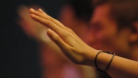 ಬಲಗೈಯಿಂದಲೇ ಏಕೆ ಆಶೀರ್ವಾದ ಮಾಡಬೇಕು? ಜ್ಯೋತಿಶಾಸ್ತ್ರಜ್ಞರು ಹೇಳುವುದೇನು?