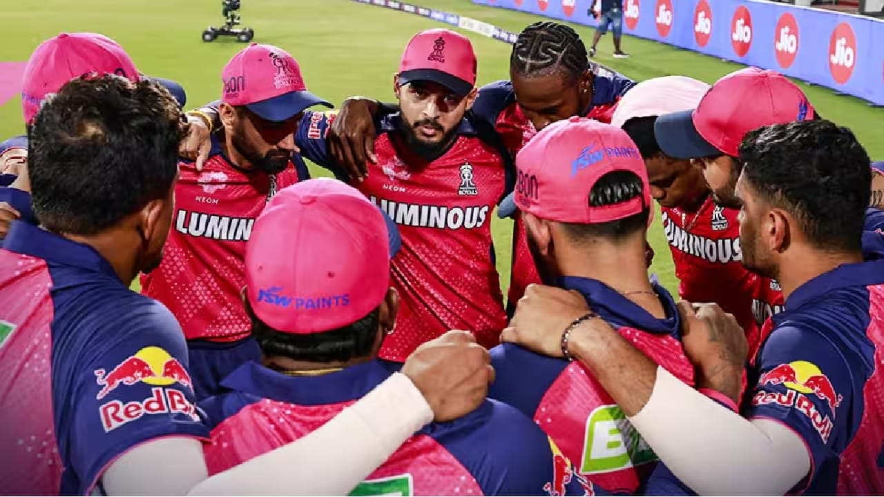 ಇಲ್ಲಿ ರಾಜಸ್ಥಾನ್ ರಾಯಲ್ಸ್ ಫ್ರಾಂಚೈಸಿಯ ಖರೀದಿಗೆ ಕ್ಯಾಪ್ರಿ ಗ್ಲೋಬಲ್ ಆಸಕ್ತಿ ತೋರಿರುವುದು ವಿಶೇಷ. ಐಪಿಎಲ್​ನಲ್ಲಿ 18 ವರ್ಷಗಳನ್ನು ಪೂರೈಸಿರುವ ಹಳೆಯ ಫ್ರಾಂಚೈಸಿಯನ್ನು ಬಹುಪಾಲನ್ನು ಖರೀದಿಸಲು ಕ್ಯಾಪ್ರಿ ಗ್ಲೋಬಲ್ ಮಾತುಕತೆ ನಡೆಸಿದೆ. ಹೀಗಾಗಿ ರಾಜಸ್ಥಾನ್ ರಾಯಲ್ಸ್ ಫ್ರಾಂಚೈಸಿಯು ಕ್ಯಾಪ್ರಿ ಗ್ಲೋಬಲ್ ಪಾಲಾಗುವ ಸಾಧ್ಯತೆ ಹೆಚ್ಚಿದೆ.