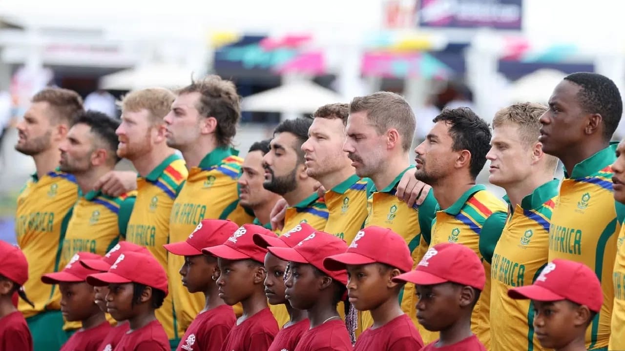 ಸೌತ್ ಆಫ್ರಿಕಾ; ಪ್ರಸ್ತುತ ನಡೆಯುತ್ತಿರುವ ಟಿ20 ವಿಶ್ವಕಪ್​ನಲ್ಲಿ ಸೂಪರ್-8 ಹಂತಕ್ಕೇರಿರುವ ಸೌತ್ ಆಫ್ರಿಕಾ ತಂಡವು ಕೂಡ 2028 ರಲ್ಲಿ ನಡೆಯಲಿರುವ ಟಿ20 ವಿಶ್ವಕಪ್​ಗೆ ನೇರವಾಗಿ ಎಂಟ್ರಿ ಕೊಟ್ಟಿದೆ.