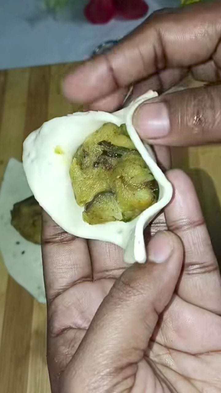 ಸಮೋಸಾ ಪರ್ಫೆಕ್ಟ್ ಆಗಿ ಬರಲು ಈ ರೀತಿ ಮಾಡಿ