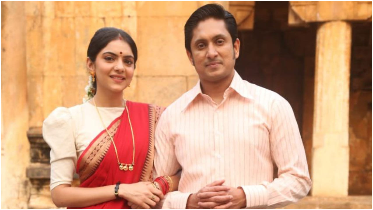 ಅಜಯ್ ರಾವ್, ಮಿಶಾ ನಾರಂಗ್ ನಟಿಸಿರುವ ‘ಸರಳ ಸುಬ್ಬರಾವ್’ ಸಿನಿಮಾ ಫೆಬ್ರವರಿ 20ರಂದು ತೆರೆಗೆ ಬರುತ್ತಿದೆ. ಈಗಾಗಲೇ ಈ ಸಿನಿಮಾದ ಟೀಸರ್, ಟ್ರೇಲರ್ ಮತ್ತು ಹಾಡುಗಳಿಗೆ ಮೆಚ್ಚುಗೆ ವ್ಯಕ್ತವಾಗಿದೆ.