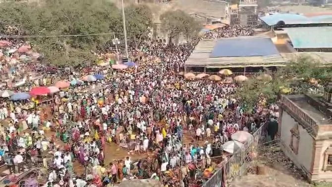 ಸವದತ್ತಿ ಯಲ್ಲಮ್ಮನ ಜಾತ್ರೆಗೆ ಜನಸ್ತೋಮ!