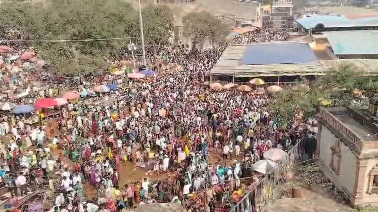 ಸವದತ್ತಿ ಯಲ್ಲಮ್ಮನ ಜಾತ್ರೆಗೆ ಜನಸ್ತೋಮ! ಮಹಾರಾಷ್ಟ್ರ, ಗೋವಾದಿಂದಲೂ ಬಂದ ಲಕ್ಷಾಂತರ ಭಕ್ತರು ಸವದತ್ತಿ ಯಲ್ಲಮ್ಮನ ಜಾತ್ರೆಗೆ ಜನಸ್ತೋಮ! ಮಹಾರಾಷ್ಟ್ರ, ಗೋವಾದಿಂದಲೂ ಬಂದ ಲಕ್ಷಾಂತರ ಭಕ್ತರು