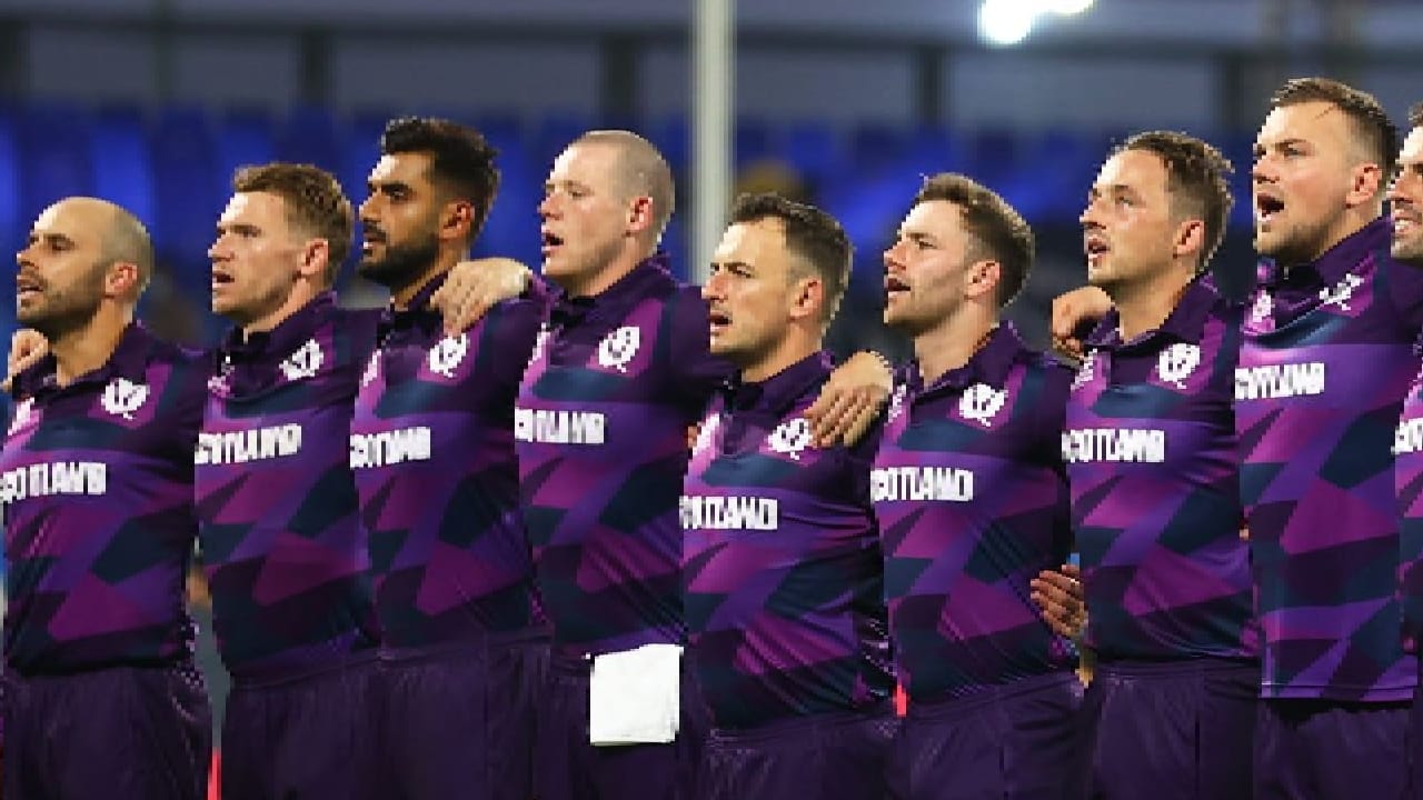 ಸ್ಕಾಟ್ಲೆಂಡ್ ಟಿ20 ತಂಡ: ರಿಚಿ ಬೆರಿಂಗ್ಟನ್ (ನಾಯಕ), ಟಾಮ್ ಬ್ರೂಸ್, ಮ್ಯಾಥ್ಯೂ ಕ್ರಾಸ್, ಬ್ರಾಡ್ಲಿ ಕ್ಯೂರಿ, ಆಲಿವರ್ ಡೇವಿಡ್ಸನ್, ಕ್ರಿಸ್ ಗ್ರೀವ್ಸ್, ಜೈನುಲ್ಲಾ ಇಹ್ಸಾನ್, ಮೈಕೆಲ್ ಜೋನ್ಸ್, ಮೈಕೆಲ್ ಲೀಸ್ಕ್, ಫಿನ್ಲೇ ಮೆಕ್ಕ್ರೀತ್, ಬ್ರಾಂಡನ್ ಮೆಕ್ಮುಲ್ಲೆನ್, ಜಾರ್ಜ್ ಮುನ್ಸೆ, ಸಫ್ಯಾನ್ ಷರೀಫ್, ಮಾರ್ಕ್ ವ್ಯಾಟ್, ಬ್ರಾಡ್ಲಿ ವೀಲ್.