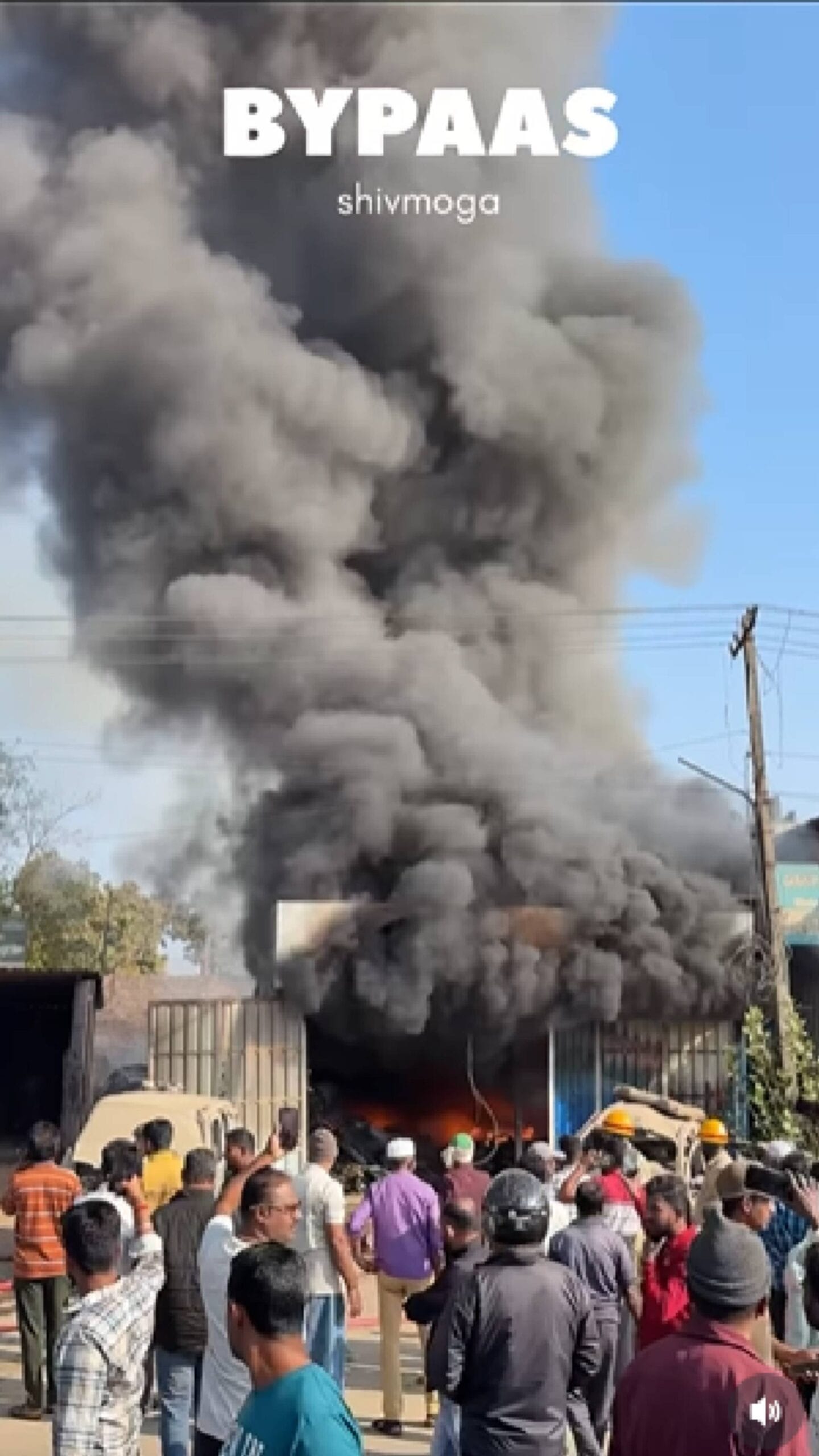 ಶಿವಮೊಗ್ಗ ಬೆಂಕಿಗಾಹುತಿಯಾದ ಅಂಗಡಿ; ವಿಡಿಯೋ ಇಲ್ಲಿದೆ ನೋಡಿ