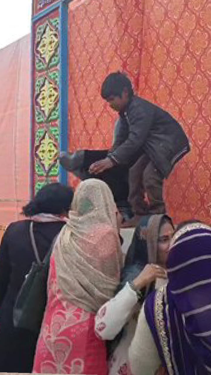 ಶಿವನ ಒಂದು ಆಶೀರ್ವಾದಕ್ಕೆ 10 ರೂ.; ಬಾಲಕನ ಉಪಾಯ ನೋಡಿ!