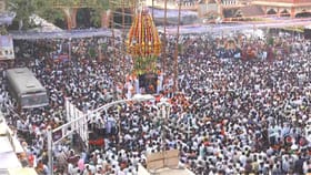 ಸಿದ್ದಾರೂಢರ ಮಹಾರಥೋತ್ಸವದಲ್ಲಿ ಭಕ್ತ ಸಾಗರ: ಎತ್ತ ನೋಡಿದ್ರೂ ಜನವೋ ಜನ