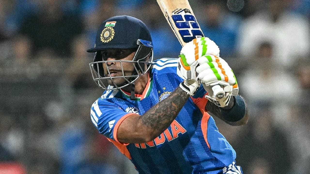 ಈ ಪಂದ್ಯದಲ್ಲಿ ಟಾಸ್ ಗೆದ್ದ ಯುಎಸ್​ಎ ತಂಡದ ನಾಯಕ ಮೊನಾಂಕ್ ಪಟೇಲ್ ಭಾರತ ತಂಡವನ್ನು ಬ್ಯಾಟಿಂಗ್ ಆಹ್ವಾನಿಸಿದ್ದರು. ಅದರಂತೆ ಮೊದಲು ಬ್ಯಾಟ್ ಮಾಡಿದ ಟೀಮ್ ಇಂಡಿಯಾ ಪರ ನಾಯಕ ಸೂರ್ಯಕುಮಾರ್ ಯಾದವ್ ಪ್ರಚಂಡ ಬ್ಯಾಟಿಂಗ್ ಪ್ರದರ್ಶೀಸಿದ್ದರು.