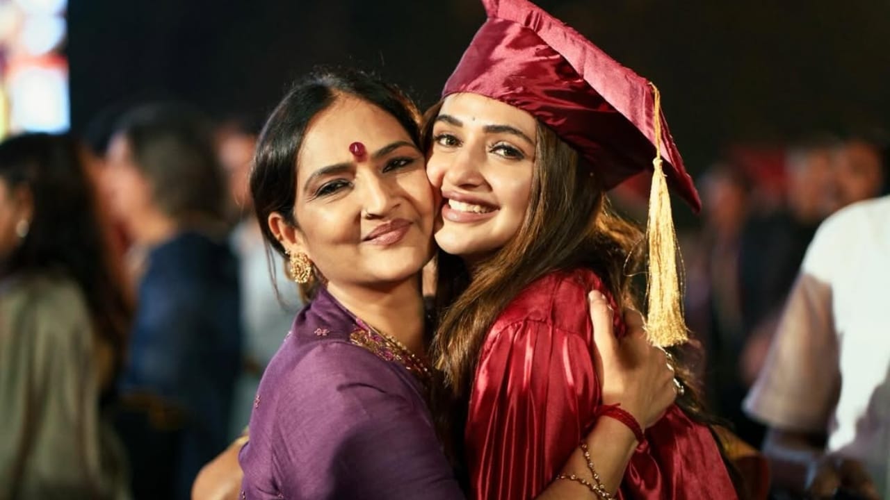 ನಟಿ ಶ್ರೀಲೀಲಾ ಈಗ ಪ್ಯಾನ್ ಇಂಡಿಯಾ ನಟಿಯಾಗಿದ್ದಾರೆ. ತೆಲುಗು, ಹಿಂದಿ ಮತ್ತು ಬಾಲಿವುಡ್ನಲ್ಲಿ ಬಲು ಬೇಡಿಕೆಯ ನಟಿ ಎನಿಸಿಕೊಂಡಿದ್ದಾರೆ.