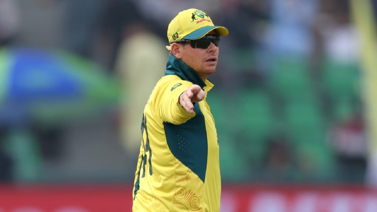 ಹೀಗಾಗಿ ಪಾಕಿಸ್ತಾನ್ ಸೂಪರ್ ಲೀಗ್​ಗೆ ಸ್ಟೀವ್ ಸ್ಮಿತ್ ನಾಯಕನಾಗಿ ಪಾದಾರ್ಪಣೆ ಮಾಡುವ ಸಾಧ್ಯತೆ ಹೆಚ್ಚಿದೆ. ಏಕೆಂದರೆ ಸ್ಮಿತ್ ಅತ್ಯುತ್ತಮ ನಾಯಕ ಎಂಬುದನ್ನು ಈಗಾಗಲೇ ನಿರೂಪಿಸಿದ್ದಾರೆ. ಅದರಲ್ಲೂ ಸ್ಟೀವ್ ಸ್ಮಿತ್ ಮುಂದಾಳತ್ವದಲ್ಲಿ ಆಸ್ಟ್ರೇಲಿಯಾ ಹಲವು ಟ್ರೋಫಿಗಳನ್ನು ಗೆದ್ದುಕೊಂಡಿದೆ.