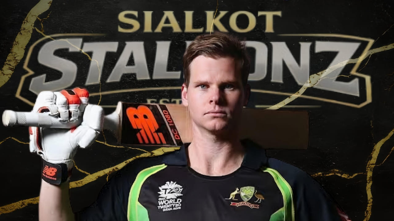 ಇದೀಗ ಈ ಫ್ರಾಂಚೈಸಿಯು ಸ್ಟೀವ್ ಸ್ಮಿತ್ ಅವರನ್ನು ನೇರ ಆಯ್ಕೆಯ ಮೂಲಕ ತಂಡಕ್ಕೆ ಸೇರ್ಪಡೆಗೊಳಿಸಿದ್ದಾರೆ. ಅದರಂತೆ ಪಾಕಿಸ್ತಾನ್ ಸೂಪರ್ ಲೀಗ್​ನ 11ನೇ ಸೀಸನ್​ನಲ್ಲಿ ಸ್ಮಿತ್ ಸಿಯಾಲ್ಕೋಟ್ ಸ್ಟಾಲಿಯನ್ಸ್ ಪರ ಕಣಕ್ಕಿಳಿಯಲಿದ್ದಾರೆ. ಅಷ್ಟೇ ಅಲ್ಲದೆ ಈ ತಂಡದ ನಾಯಕನಾಗಿಯೂ ಸ್ಟೀವ್ ಸ್ಮಿತ್ ಕಾಣಿಸಿಕೊಳ್ಳುವ ಸಾಧ್ಯತೆ ಹೆಚ್ಚಿದೆ.