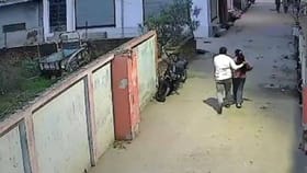 ಟೀಚರ್ ಪ್ರೀತಿ ಒಪ್ಪಿಕೊಳ್ಳಲಿಲ್ಲವೆಂದು ತುಟಿ ಕಚ್ಚಿದ ವಿದ್ಯಾರ್ಥಿ