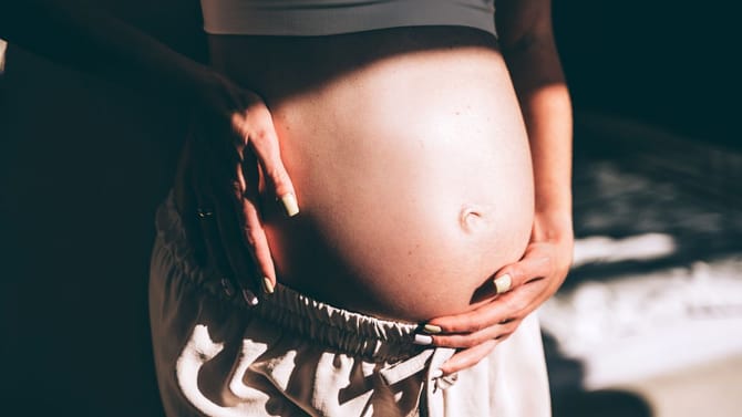 ಪ್ರೆಗ್ನೆನ್ಸಿ ಸಮಯದಲ್ಲಿ ಚಹಾ ಕುಡಿಯುವುದರಿಂದ ಅಸಿಡಿಟಿ ಹೆಚ್ಚಾಗುತ್ತದೆಯೇ?