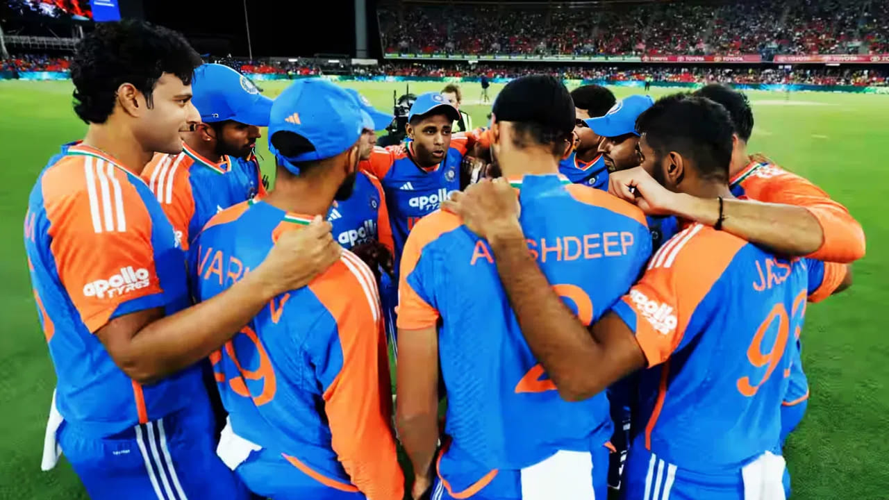 ಟಿ20 ವಿಶ್ವಕಪ್​ಗೆ ಭಾರತ ತಂಡ: ಸೂರ್ಯಕುಮಾರ್ ಯಾದವ್ (ನಾಯಕ), ಅಕ್ಷರ್ ಪಟೇಲ್ (ಉಪನಾಯಕ), ಅಭಿಷೇಕ್ ಶರ್ಮಾ, ತಿಲಕ್ ವರ್ಮಾ, ಹಾರ್ದಿಕ್ ಪಾಂಡ್ಯ, ಶಿವಂ ದುಬೆ, ಸಂಜು ಸ್ಯಾಮ್ಸನ್ (ವಿಕೆಟ್ ಕೀಪರ್), ಜಸ್​ಪ್ರೀತ್ ಬುಮ್ರಾ, ಅರ್ಷದೀಪ್ ಸಿಂಗ್, ವರುಣ್ ಚಕ್ರವರ್ತಿ, ಹರ್ಷಿತ್ ರಾಣಾ, ಕುಲ್ದೀಪ್ ಯಾದವ್, ಇಶಾನ್ ಕಿಶನ್ (ವಿಕೆಟ್ ಕೀಪರ್), ರಿಂಕು ಸಿಂಗ್, ವಾಷಿಂಗ್ಟನ್ ಸುಂದರ್.

