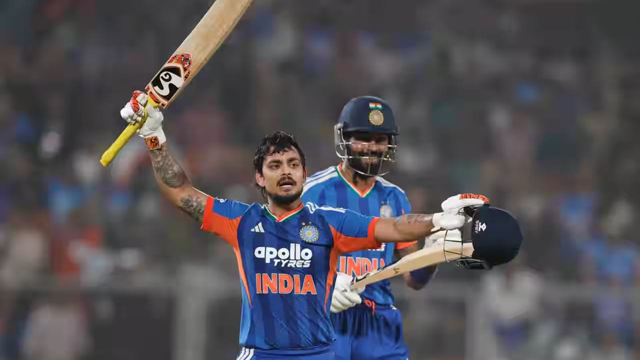 ತಿರುವನಂತಪುರದ ಗ್ರೀನ್​ಫೀಲ್ಡ್ ಮೈದಾನದಲ್ಲಿ ನಡೆದ ಈ ಪಂದ್ಯದಲ್ಲಿ ಟಾಸ್ ಗೆದ್ದು ಮೊದಲು ಬ್ಯಾಟ್ ಮಾಡಿದ ಭಾರತ ತಂಡದ ಪರ ಇಶಾನ್ ಕಿಶನ್ (103) ಶತಕ ಸಿಡಿಸಿದರೆ, ಸೂರ್ಯಕುಮಾರ್ ಯಾದವ್ (63) ಅರ್ಧಶತಕ ಬಾರಿಸಿದರು. ಈ ಮೂಲಕ ಟೀಮ್ ಇಂಡಿಯಾ 20 ಓವರ್​ಗಳಲ್ಲಿ 271 ರನ್ ಕಲೆಹಾಕಿತು.