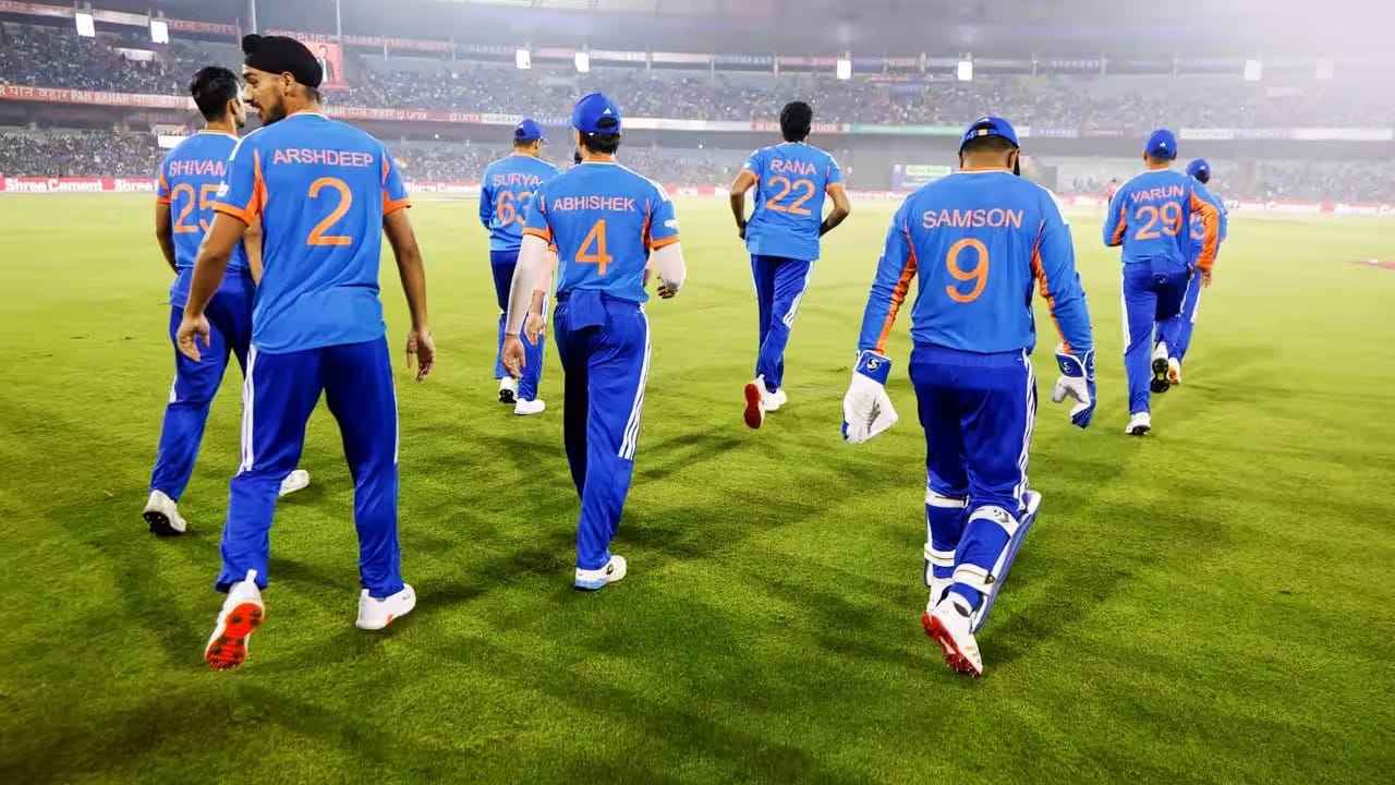 T20 World Cup 2026: ಟಿ20 ವಿಶ್ವಕಪ್​ 2026ರ ಮೊದಲ ಪಂದ್ಯದಲ್ಲೇ ಟೀಮ್ ಇಂಡಿಯಾ (Team India) ವಿಶ್ವ ದಾಖಲೆ ನಿರ್ಮಿಸಿದೆ. ಅದು ಸಹ ಸತತ ಗೆಲುವಿನೊಂದಿಗೆ. ಅಂದರೆ ಟಿ20 ವಿಶ್ವಕಪ್​ ಇತಿಹಾಸದಲ್ಲೇ ಸತತವಾಗಿ ಅತೀ ಹೆಚ್ಚು ಪಂದ್ಯಗಳನ್ನು ಗೆದ್ದ ವರ್ಲ್ಡ್​ ರೆಕಾರ್ಡ್ ಟೀಮ್ ಇಂಡಿಯಾ ಪಾಲಾಗಿದೆ.