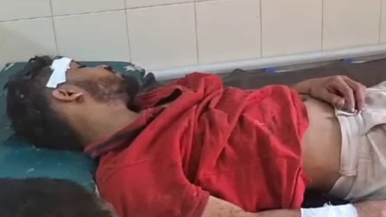 ಪ್ರೇಮಿಗಳ ದಿನದಂದೇ ಹರಿದ ನೆತ್ತರು: ಲವ್ ಪ್ರಪೋಸಲ್ ಒಪ್ಪದಿದ್ದಕ್ಕೆ ಯುವತಿಗೆ ಇರಿದ ಪಾಗಲ್ ಪ್ರೇಮಿಗಳ ದಿನದಂದೇ ಹರಿದ ನೆತ್ತರು: ಲವ್ ಪ್ರಪೋಸಲ್ ಒಪ್ಪದಿದ್ದಕ್ಕೆ ಯುವತಿಗೆ ಇರಿದ ಪಾಗಲ್