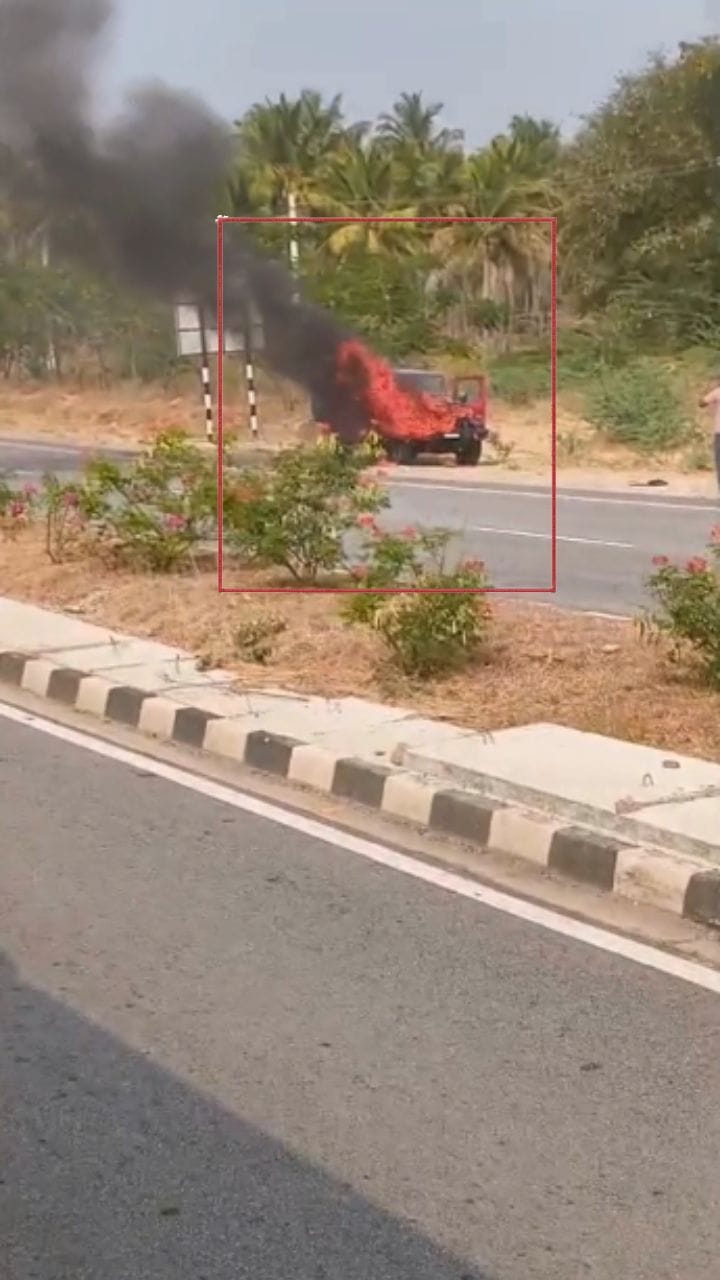 ಹೊತ್ತಿ ಉರಿದ ಥಾರ್​​ ಜೀಪ್​: ಪ್ರಯಾಣಿಕರು ಗ್ರೇಟ್​​ ಎಸ್ಕೇಪ್​