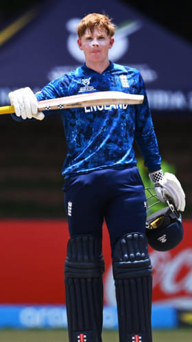 ಭರ್ಜರಿ ಸೆಂಚುರಿ ಸಿಡಿಸಿದ ಇಂಗ್ಲೆಂಡ್ ನಾಯಕ ಥಾಮಸ್ ರೆವ್