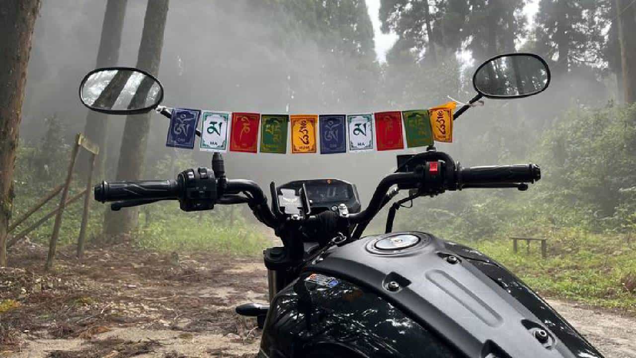 ಈ ವರ್ಣ ರಂಜಿತ ಧ್ವಜವನ್ನು ಬೈಕ್‌ಗಳಲ್ಲಿ ಹಾಕುವುದೇಕೆ ಗೊತ್ತಾ?