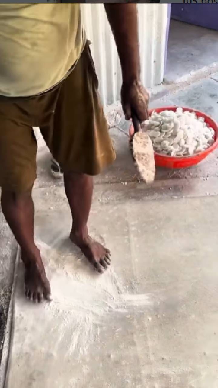 ನಾಲಿಗೆಗೆ ರುಚಿ ನೀಡುವ ಕ್ಯಾಂಡಿ ಹೇಗೆ ತಯಾರಾಗುತ್ತೆ ನೋಡಿ