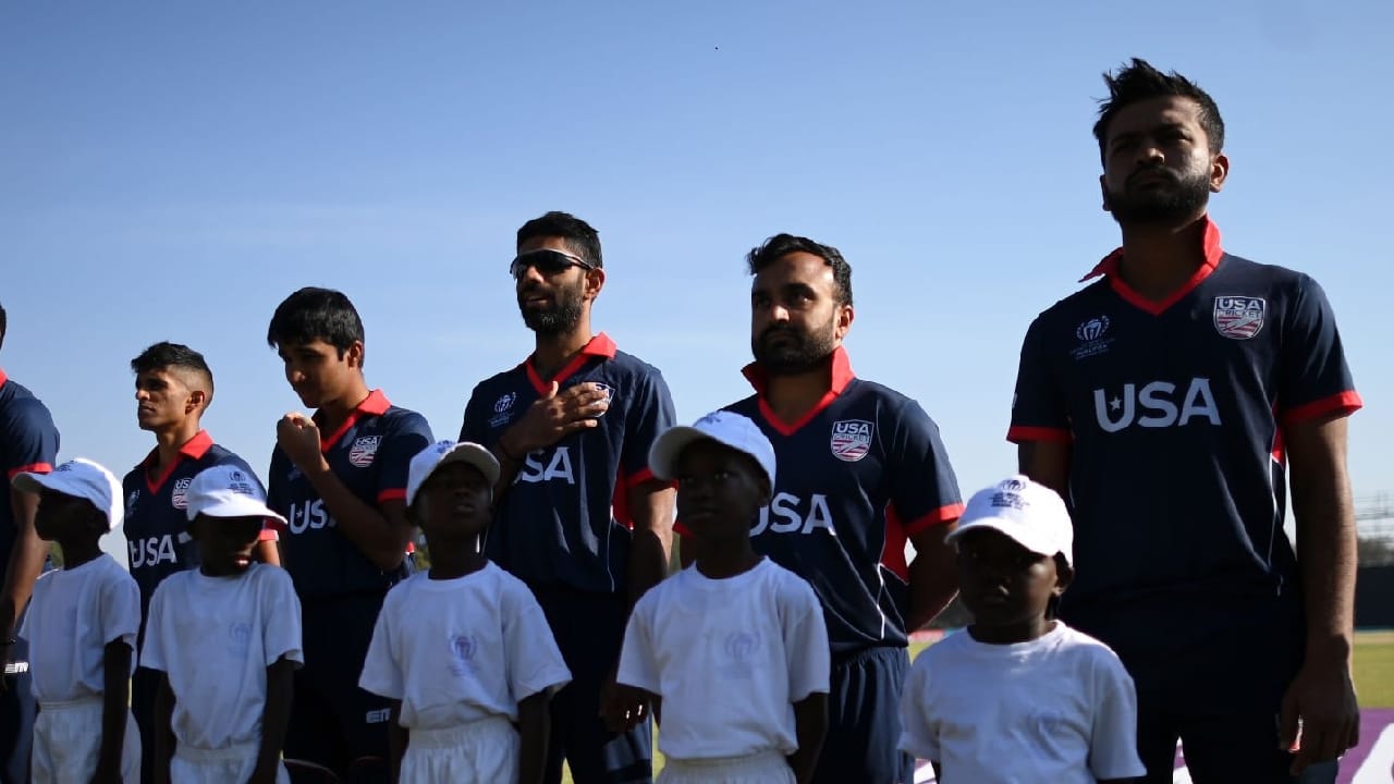 ಯುಎಸ್ಎ ಟಿ20 ತಂಡ: ಮೊನಾಂಕ್ ಪಟೇಲ್ (ನಾಯಕ), ಜೆಸ್ಸಿ ಸಿಂಗ್, ಆಂಡ್ರೀಸ್ ಗೌಸ್, ಶೆಹನ್ ಜಯಸೂರ್ಯ, ಮಿಲಿಂದ್ ಕುಮಾರ್, ಶಯಾನ್ ಜಹಾಂಗೀರ್, ಸೈತೇಜ ಮುಕ್ಕಮಲ, ಸಂಜಯ್ ಕೃಷ್ಣಮೂರ್ತಿ, ಹರ್ಮೀತ್ ಸಿಂಗ್, ನೋಸ್ತೂಶ್ ಕೆಂಜಿಗೆ, ಶಾಡ್ಲಿ ವ್ಯಾನ್ ಶಾಲ್ಕ್ವಿಕ್, ಸೌರಭ್ ನೇತ್ರವಾಲ್ಕರ್, ಅಲಿ ಖಾನ್, ಮೊಹಮ್ಮದ್ ಮೊಹ್ಸಿನ್, ಶುಭಮ್ ರಂಜಾನೆ.